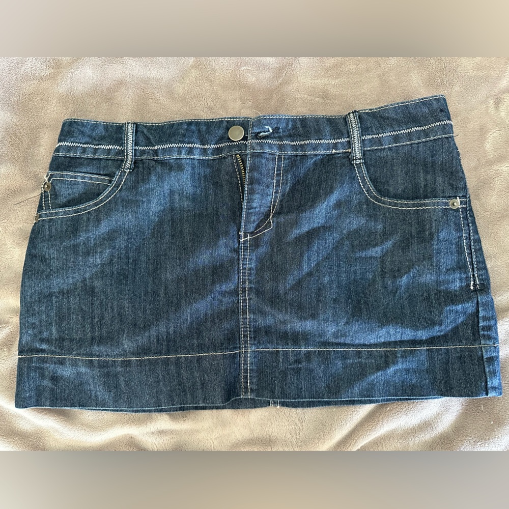 Wear it declare it , Jean mini skirt.